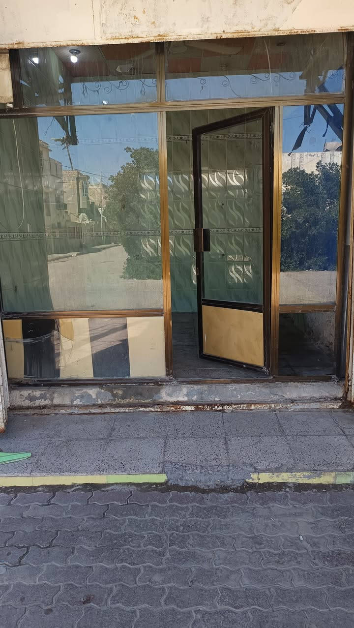 محل للايجار بحي الجمهوري  للاستفسار الاتصال ***********
