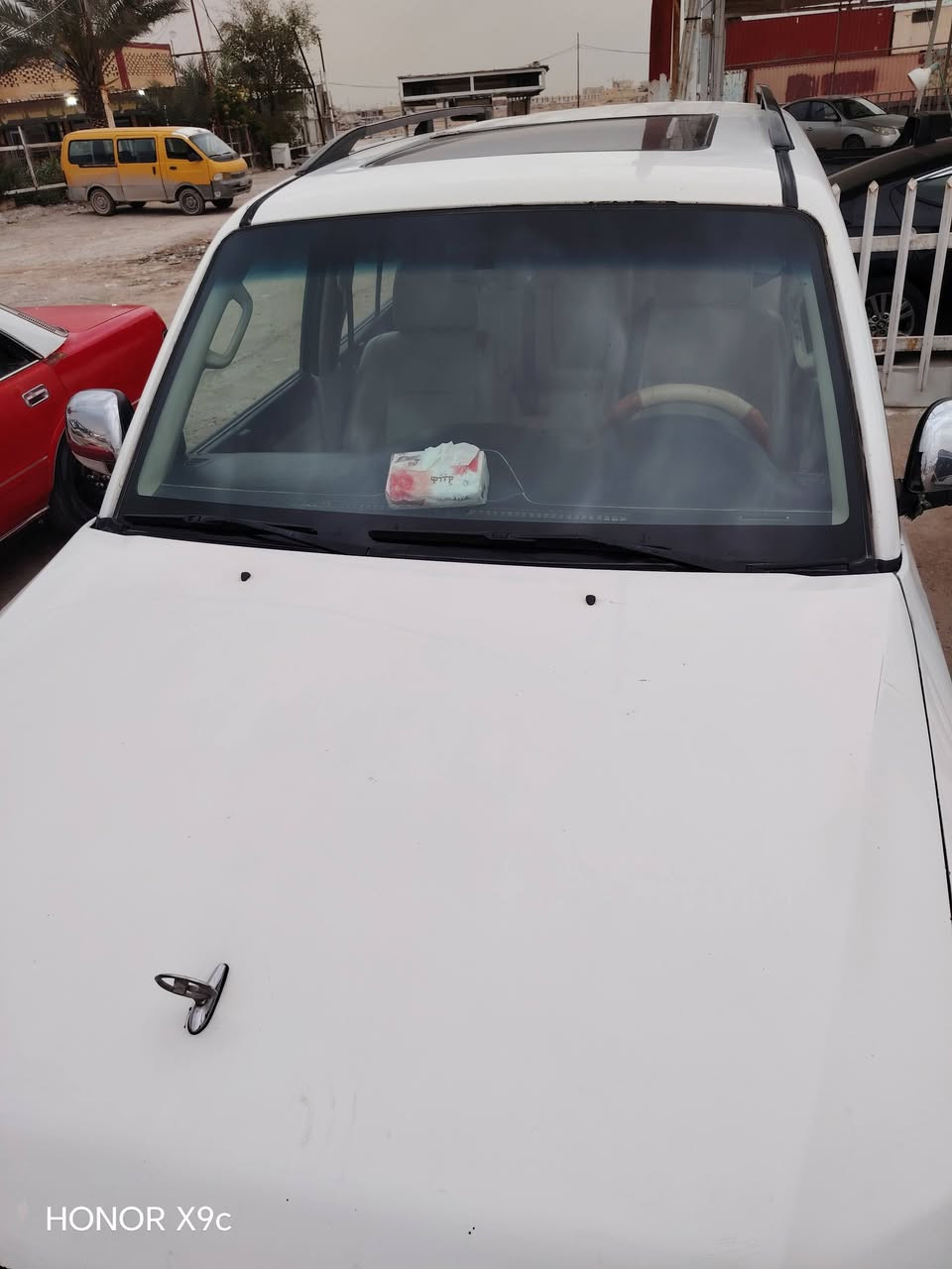 باجيرو حبتور فول مواصفات فتحه موديل 2014 رقم قادسيه بسمي مكفوله من الضربه القويه بيه قطعتين تبديل بدون ضرر السعر 150 مع المجال للتواصل ***********
