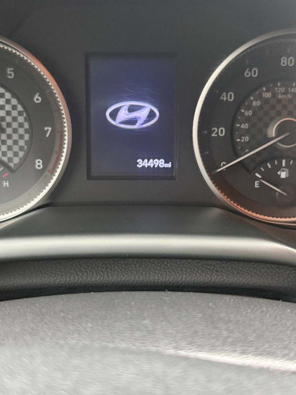 🚘 للبيع: هيونداي النترا 2020 (فول مواصفات) بحالة ممتازة! 🚘
​
​📌 
​الموديل: هيونداي النترا 2020.
​الوارد: أمريكي (مواصفات ممتازة).
​المحرك: 2000 دوش (DOHC) عزم قوي وأداء اقتصادي.
​المسافة المقطوعة: 35 ألف ميل فقط (عداد حقيقي ونظيف جداً).
​درجة الفئة: فول مواصفات.

​🛠️ حالة البودي والضرر:
​السيارة نظيفة جداً، والضرر عبارة عن قطعة واحدة فقط (قبغ الصندوق) .

مكان السياره موصل
​📞 للتواصل :
#***********📱
