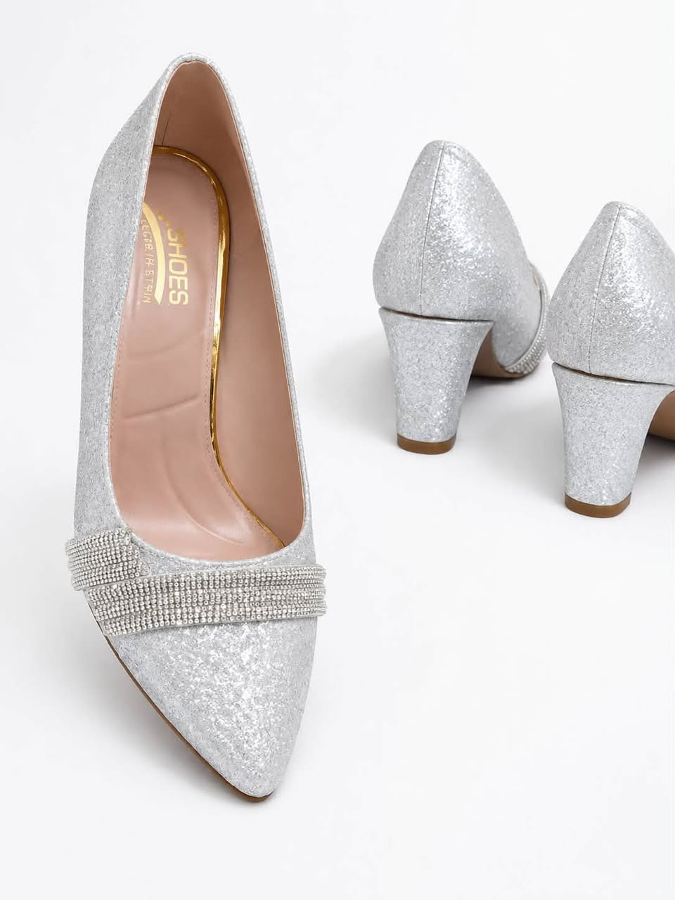 ✨ وصلت أحدث موديلاتنا الجديدة 👠✨
تشكيلة مميزة من الأحذية النسائية بتصاميم أنيقة وراقية تناسب الأفراح، المناسبات والسهرات 🤍🖤

موديلات متنوعة بتفاصيل فخمة وأناقة بتكمل كل إطلالة ✨

📍 أحذية أبو عبدو – حلب، الشيخ فارس

🚚 شحن لجميع المحافظات السورية 🇸🇾

🌍 وشحن لجميع دول العالم ✈️📦

📞 للطلب والاستفسار: 0945169458

أحذية أبو عبدو… أناقتك بتبدأ من خطواتك 👠✨


**إذا كنت صاحب هذا الإعلان وتريد حذفه لأي سبب، رجاءا أرسل رسالة إلى الدعم الفني**