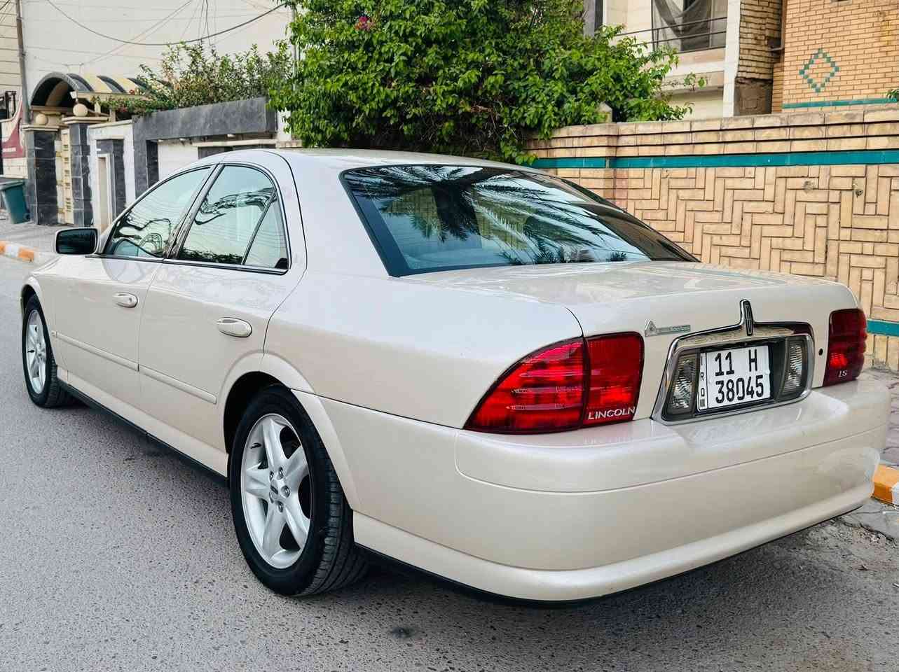 (( فورد لينكولن 2000 خليجي LS ، فول مواصفات ، ماشية 50 الف ، محرك V8 3.9 ، سبير منازل ، رقم بغداد بأسمي ، صبغ قطعتين ، مميزة و نظيفة جداً داخل و خارج ))🌹
:
#_السعر / 88 ورقة💰
:
#_للإستفسار / *********** ☎️
------------------------------
