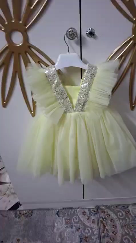 عل ١٠ الأصفر عمر سنه ونص مارؤني سنه ونص وبنفسجي  هم على٣ سنوات ملبوس مره واحده التحب تراسلني  خاص   وزركه عل ٤ سنوات  ملبوسات مره واحده ما عندي توصيل


**إذا كنت صاحب هذا الإعلان وتريد حذفه لأي سبب، رجاءا أرسل رسالة إلى الدعم الفني**