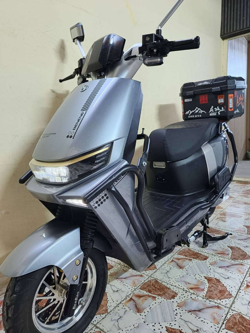 السلام عليكم للبيع دراجه شحن Bin Bao الدراجه جديده شخط واحد مابيها تعل وفحص مكفوله كفاله عامه تجي فول مواصفات وصل المعرض موجود
تجي شاشه اعطال تكشف عطل الدراجه
بريك امامي خلفي دس هايدروليك
حساس امامي خلفي
لايت عالي ناصي زنون
بك لايت لد LED
دبل اشاره ليزري
نضام Rالرجوع الى الخلف
مانع تزحلق
شاحنه موبايل
ملف 2000
شاحنه كبيره تدعم الشحن السيع ولطفاء عند امتلاء البطاريه
سرعه الدراجه حقيقي85
تجي 6 بطاريات مصطره الحجم الكبير 
تايرات امامي خلفي جبيلي الحجم الكبير 
ويل كب
درع 380 درجه لحمايه الدراجه + طلاعات جانبيه
مساحه تخوين واسعه
تجي بصمتين +سويجين+سويجين جنطه
الشراي يتفضل خاص او التصال عله الرقم *********** متوفر واتساب مكان الدراجه ساحت عدن السعر 850 او بي مجال بصيط
