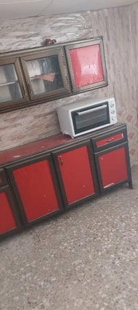 كاونتر ٣قطع   قطعتين متر ونص + سنك متر   وجهاز كهربائي ويا سعر ٢٥٠ وبي...