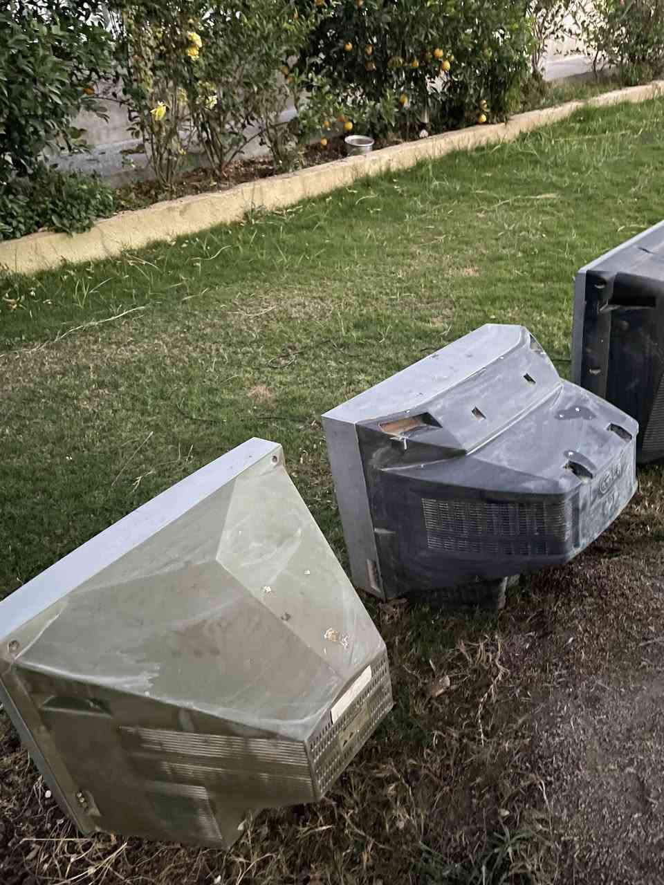 سلام عليكم تلفزيونات للبيع قيم واخذ مكاني كربلاء الحسينيه ***********
