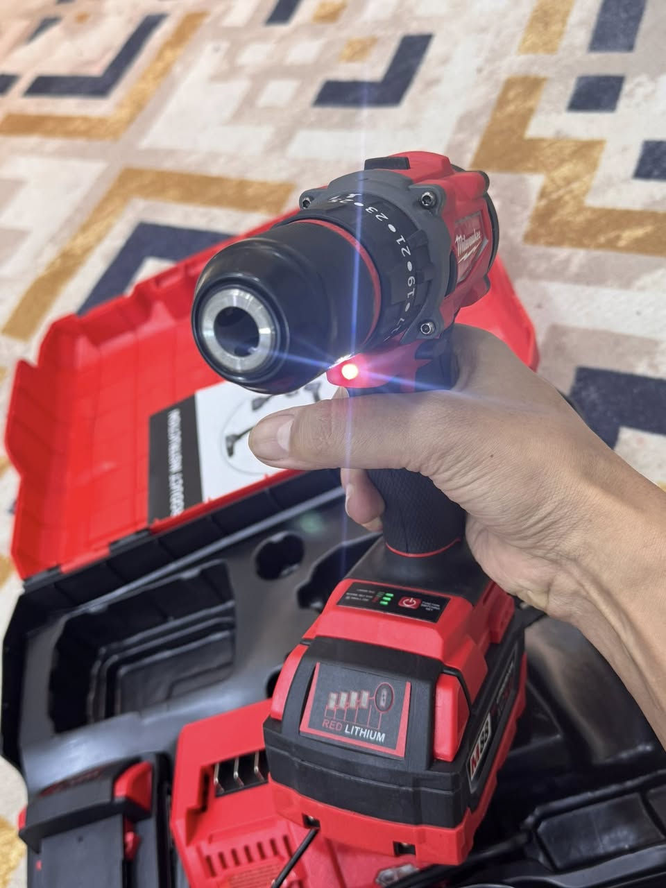 للبيع شباب دريل شحن دبل بطارية البطارية 10 خلايا سعره 50 الف مكاني كربلاء


**إذا كنت صاحب هذا الإعلان وتريد حذفه لأي سبب، رجاءا أرسل رسالة إلى الدعم الفني**