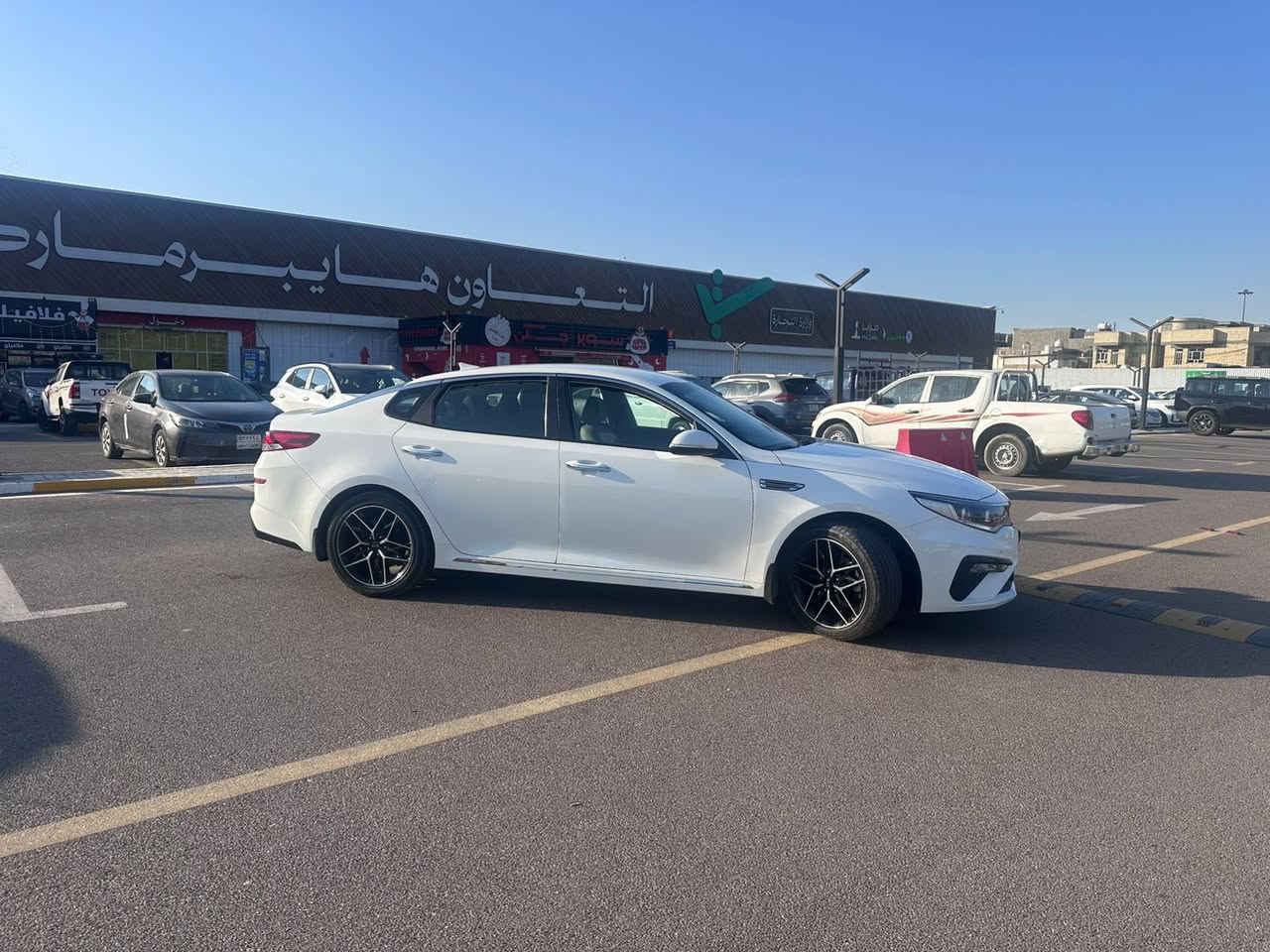 كيا اوبتما مديل 2020✅
السياره مكفوله كفاله عامه❇️
ماشيه 71🌀
بصمه
محرك 2400
بردات خلفيه 
نفكيشن
ويل اسود 
شاشه اصليه
السعر 210💸$بيه مجال
***********
