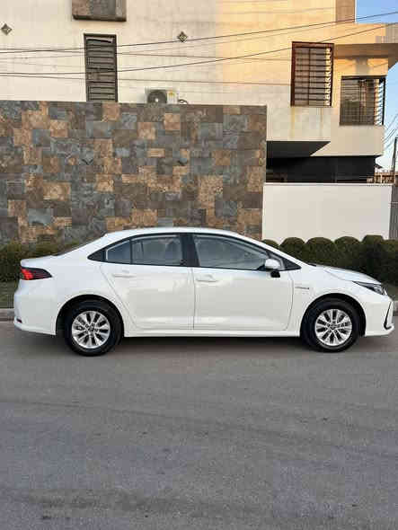 السلام عليكم 
كورلا شكل الخليجي هايبرد وارد صيني 

رقم بغداد باسمي هزه وسنويه وارقام كلها جدد 

موديل 2022 الوجبه الاولى 

ماشية 23 الف فقط (سويجات الشركه + الارضيات كلهن جدد وياها )

مواصفات اعتياديه 
بصمه 
تحديد مسار + رادار امامي 
اتو هولد + سايد بريك بصمه

مكفوله من الصبغ والفتح والتبديل 
بيها بارد بالباب على قدر 4 اصابع فقط والباقي مكفول 

رايدها ب134 وبيها مجال بسيط 
مكاني بغداد حي الجامعة وهذا رقمي ***********
*********** واتس اب
