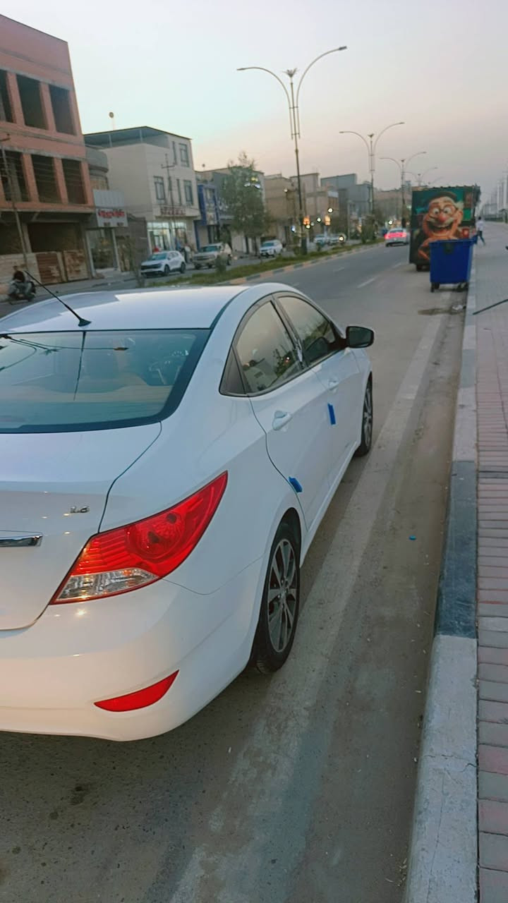 سلام عليكم اكسند مديل 15 نضيفه سياره مال جناي ما متعوبه ماذب ربع عليه سياره كفاله عامه مكان رقم  بصره رقم جديد النكليزي 
مكان سياره البصره  ***********
