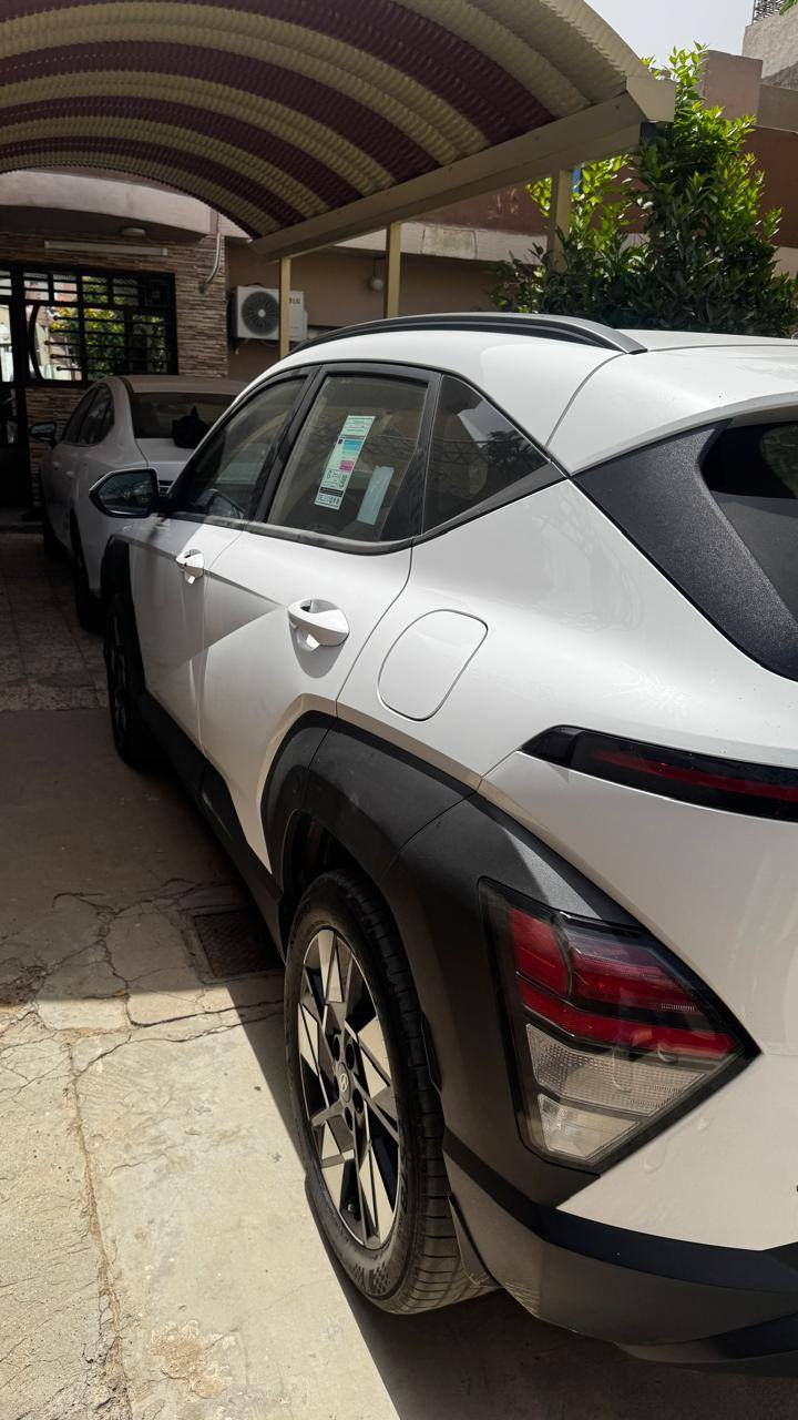 السلام عليكم 
هونداي كونا خليجي 2024 فول مواصفات رقم بغداد سياره مكفوله وجديده محرك 2000 دوش بصمه بانوراما كير تعليك درايف مود حساسات أمامية وخلفية اشاير بالمري والمري شفط ويل كبير شاشه كبيره وتبريد بيانو 
لد امامي خلفي تبريد قطعتين سياره دشبول متغير الالوان تشغيل عن بعد كاميرا دواره مانع انزلاق واي بي اس ومانع تزحلق وهواي بيها مواصفات ماشيه 16الف 
السعر 190 ورقه 
إي استفسار رقم صاحب السياره 
*********** 
مكان بغداد السيديه
