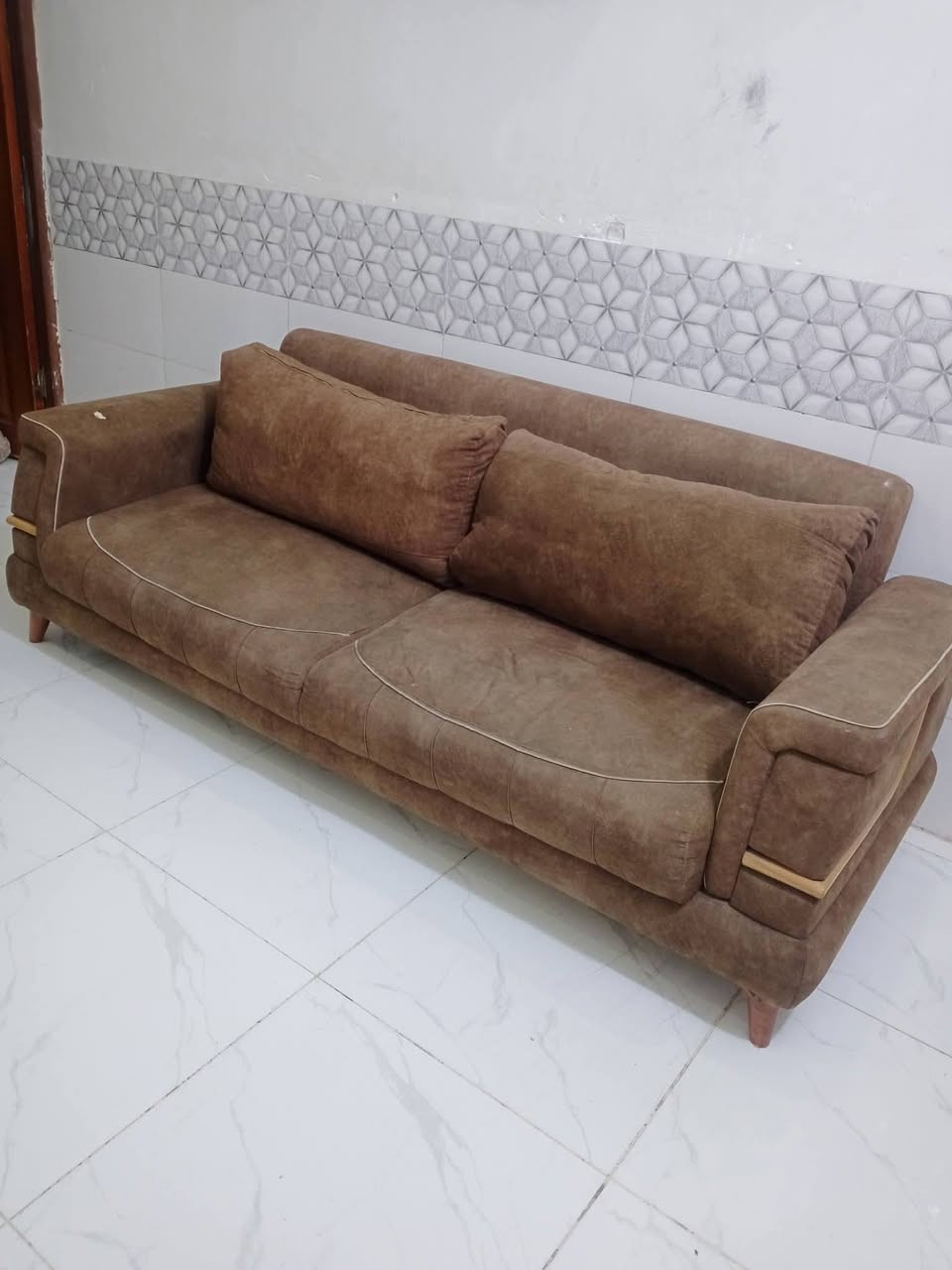 نص تخم ٥ مقاعد سرير ومخزن قنفه ثلاثيه وكرسين سعر ١٨٠


**إذا كنت صاحب هذا الإعلان وتريد حذفه لأي سبب، رجاءا أرسل رسالة إلى الدعم الفني**