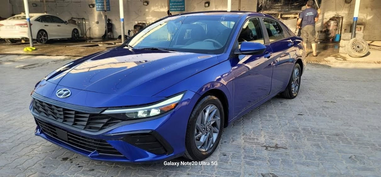 المهيمن لتجارة السيارات بإدارة المهندس سلام ربيع الغزي 
نوع السيارة: هيونداي النترا sel ب115 استلام مباشر
الموديل : 2024
حجم المحرك :  2.0
 الضرر : صبغ جاملغ وطرف البنيد فقط
للأستفسار : ***********
قسم المزاد متوفر واتساب 
https://chat.whatsapp.com/EjN99lklvszHKKEmF0UnR7?mode=gi_t
‏سرعة في الشحن واسعار تنافسية في النقل
‌‎يتوفر لدينا نقل على جميع موانئ ومنافذ العراق 
‌‎تخليص وايصال السيارة الى جميع المحافظات
#mohammed
