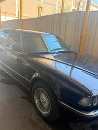 BMW 735i  موديل 1990كير عادي السياره كير ومكينه جديده تبريد ❄️بدون حاد...