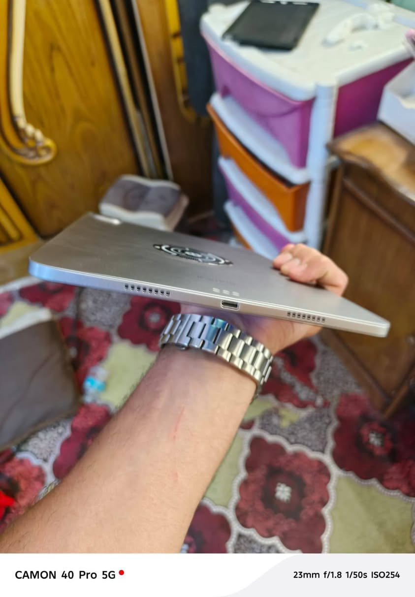 للبيع: iPad Pro 11-inch (الجيل الرابع) 🚀
نوع الجهاز: iPad Pro (11 بوصة) - الجيل الرابع (النسخة الأحدث بمعالج الـ M2 الخارق).
المعالج: Apple M2 chip (أداء فائق للالعاب الثقيلة مثل ببجي، والمونتاج والدراسة).
الذاكرة والتخزين: 128 جيجابايت.
الاتصال: يدعم Wi-Fi 6E (تصفح وسرعة تحميل فائقة).
حالة الجهاز: نظيف جداً وأخو الجديد (استخدام حشيم).
الميزات الإضافية: شاشة Liquid Retina بتردد 120Hz (ProMotion) لسلاسة تامة، كاميرات احترافية مع مستشعر LiDAR، وبطارية ممتازة تدوم طوال اليوم.
ملاحظة: الجهاز خالي من أي عيوب أو تصليح، وجاهز للاستخدام مباشرة. سعر 750 وبي مجال مكاني عسكري كبل رقم 0783876897


**إذا كنت صاحب هذا الإعلان وتريد حذفه لأي سبب، رجاءا أرسل رسالة إلى الدعم الفني**