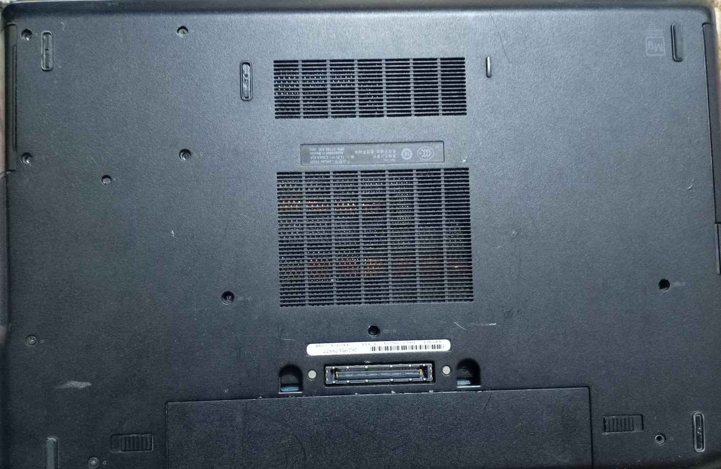 لابتوب. نوع DELL. المواصفات... 
Gرام 8
HDD هارد 500 گيگا
CORE I7 الجيل الثاني
كارت شاشة داخلي 1400
USP ثلاث منافذ
  HDMI منفذ سماعة + منفذ
ESATA منفذ
زر خارجي لفصل الجهاز عن الشبكة
EC منفذ + CD منفذ
 DVD مشغل اقراص
الملحقات يجي وياها شاحنة + ماوس وايرلس + كيبور
 خارجي

السعر 60 الف وبيهة مجال للشراي
ملاحظة اللابتوب مابي نظام تاخذه انته تنصبله النظام الي يعجبك

مكاني كربلاء للتواصل ***********

