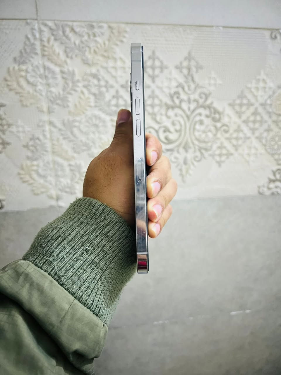 ايفون ١٢ برو ماكس
مبدل بطارية 

ذاكرة ٥١٢

جهاز كلش نظيف 

بي نقطة بلشاشة فوك 

السعر ٤٠٠ 

مكاني نجف 

يرهم مراوس 

***********
