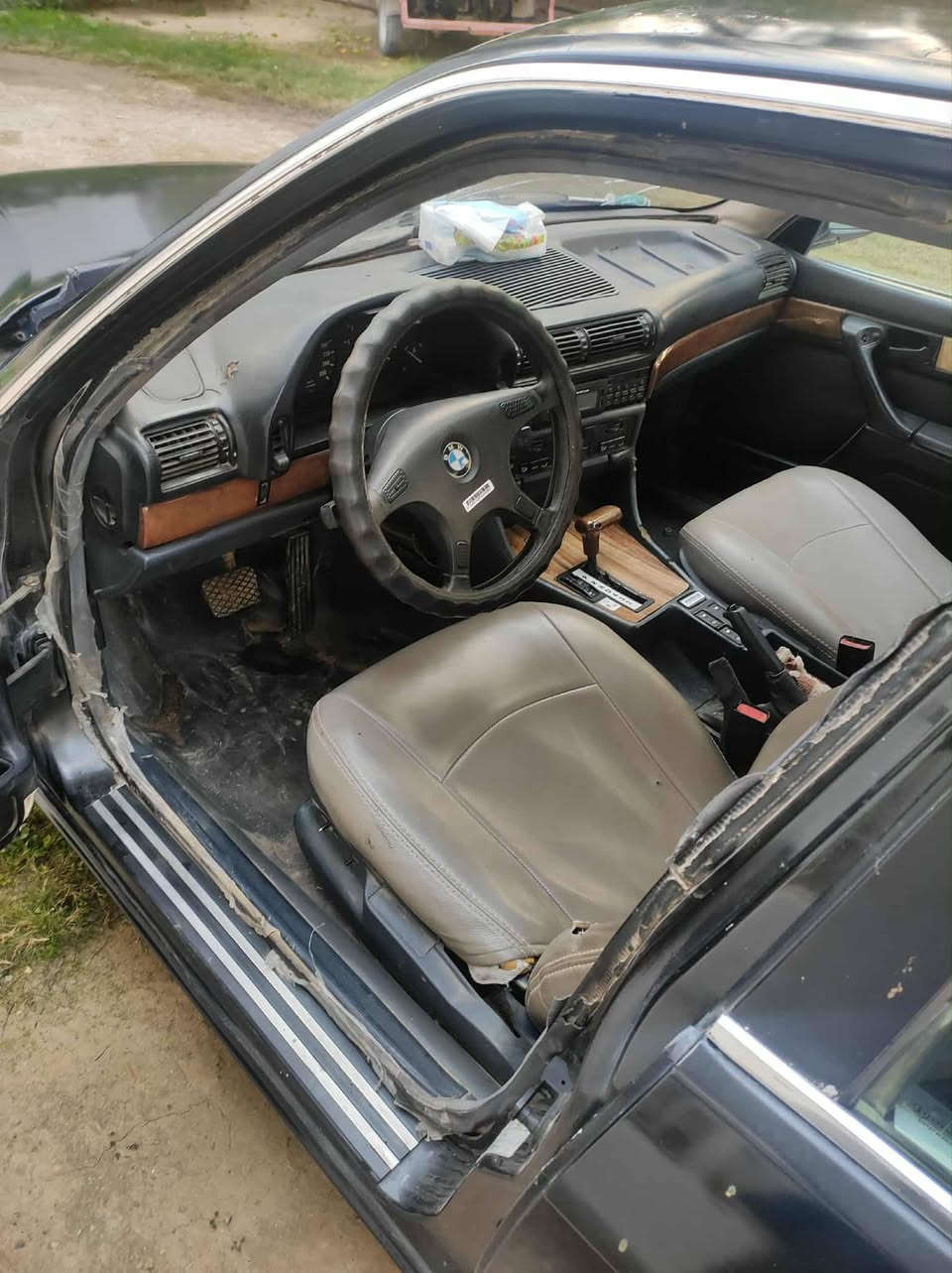 السلام عليكم
بي ام ٧٣٥ رقم كركوك أ موديل ٨٩ كير أوتو تبريد تدفئه شغاله للبيع او المراوس كير ومكينه كفاله تحويل ثاني يوم مكاني ديالى السعر ٢٥
***********
