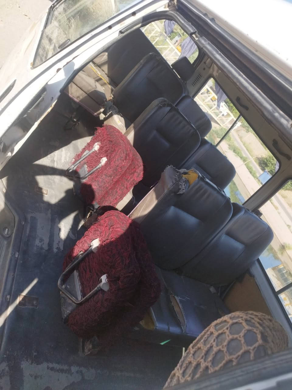 السلام عليكم فاتون للبيع موديل 14 مكينه جديده سياره بيها راعي بس انا ابيع بدون راعي رقم قادسيه مكلف بالنشر***********

