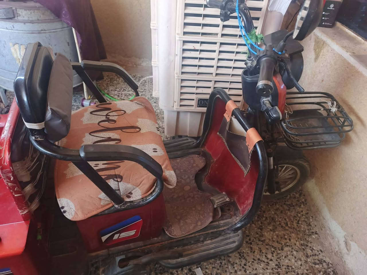 سلام عليكم دراجه شحن نضيفه العنوان بغداد الحسينيه شارع السكلاات سعره 600 لف


**إذا كنت صاحب هذا الإعلان وتريد حذفه لأي سبب، رجاءا أرسل رسالة إلى الدعم الفني**