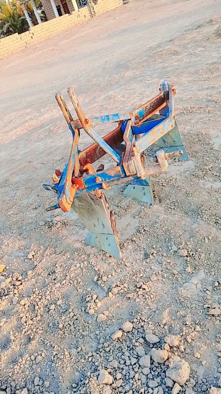 سلام عليكم فدان اللبيع ثلاثي جديد حجم 12بلير نضيف  ***********
