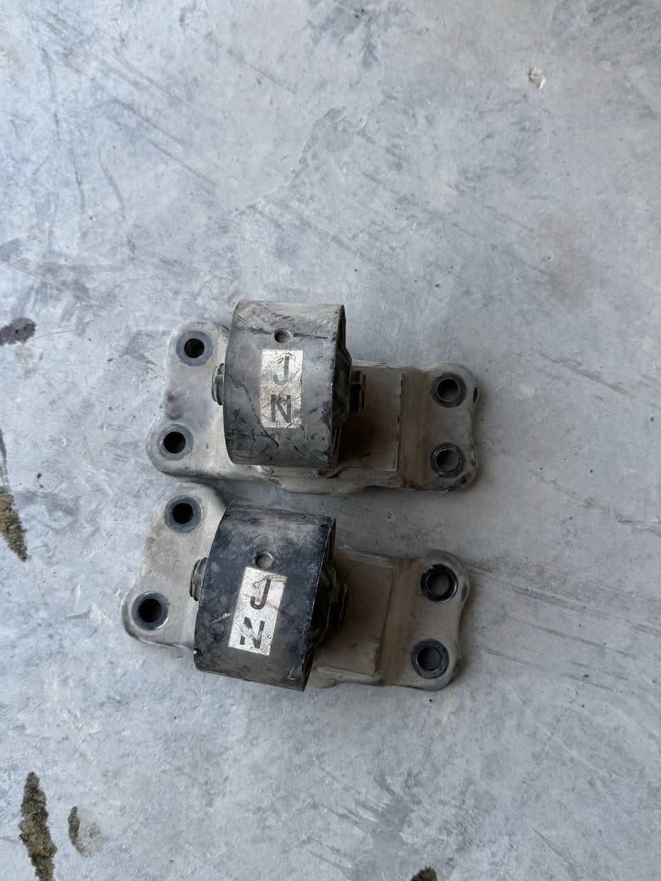 ديالى بعقوبه الصناعه الثالثه محل ابو يوسف ومتوفر توصيل
قطع غيار لانسر بومه تفصيخ+ جديد 
***********
