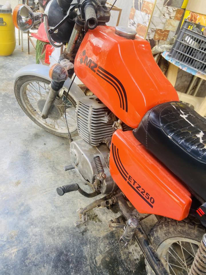 السلام عليكم للبيع امزت موديل82لسعر 900وبي مجال
للاستفسار***********
رقم صاحب الدراجه اني مكلف بلنشر
