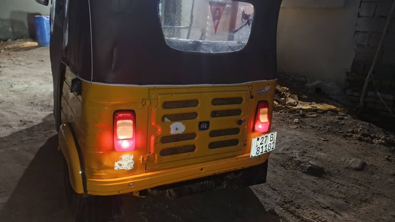 سلام عليكم تكتك للبيع مديل 19 نضيفه بيها ضربه وحده بسيطه رقم وسنويه ولوحات مداور ثاني يوم مكان ناصريه مركز سعر 4500 وبيها مجال بسيط ***********
***********
