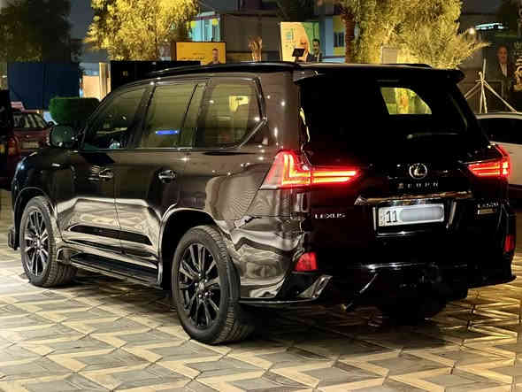 للبيع او مراوس 
لكزز  2020  كورو جديده 
مواصفات الكورو تجي اعلى مواصفات بالكزز 
السيارة ماشية 61 الف كيلو السيارة جديدة وجاهزه 
داخل جلد احمر رادارات فتحة ماوس شاشات 
خمس كامرات جكات كشنات تدفئة تبريد وخزن ميموري هواي مواصفات بالكورو كفاله عامه
باستثناء بارد كولش قليل والباقي كفاله
رقم بغداد ومكانها بغداد السعر 86000 دولار 
( 8 شدات و 60 ورقه )
للإستفسار ***********
