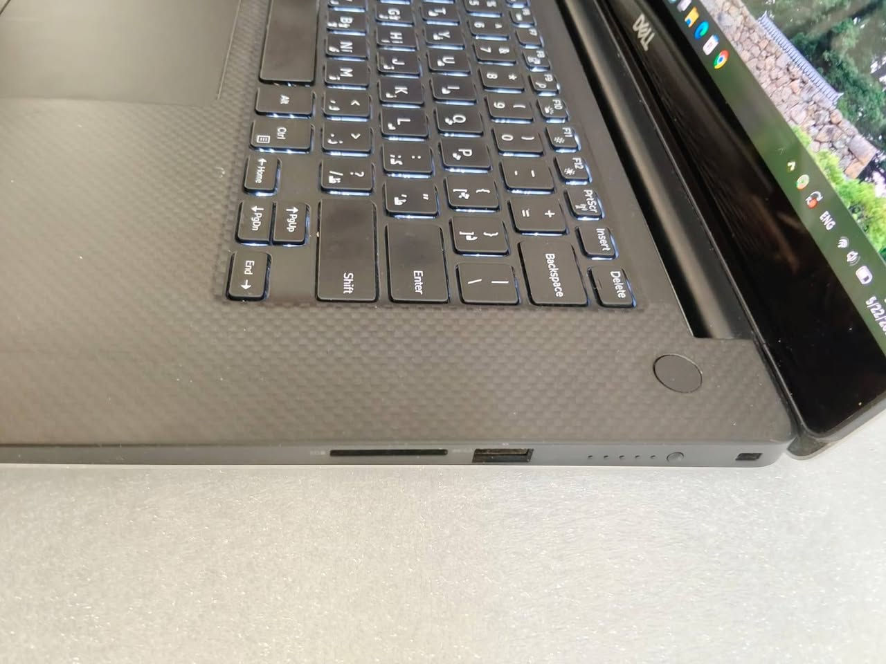 💻 Dell Precision 5540 💻
⚡ المعالج: Intel Core i7 الجيل التاسع H Series
⚡ الرام: 16GB
⚡ التخزين: 512GB SSD
⚡ كرت الشاشة: خارجي 4GB
⚡ الشاشة: 15.6 إنج
🔥 محطة عمل احترافية (Workstation) مخصصة للمهندسين، المصممين، وأصحاب الأعمال الذين يحتاجون إلى أداء قوي وثابت.
🚀 يأتي بمعالج فئة H القوي مع كرت شاشة خارجي 4GB، مما يجعله مناسباً للتصميم، المونتاج، برامج الهندسة، والرندر الخفيف إلى المتوسط.
💼 يدعم برامج مثل AutoCAD و3ds Max وPhotoshop وغيرها من البرامج الاحترافية بكفاءة عالية.
✅ معالج H للأداء العالي
✅ كرت شاشة خارجي 4GB
✅ شاشة 15.6 إنج كبيرة ومريحة
✅ مناسب للتصميم والهندسة والعمل الاحترافي
✅ جاهز للاستخدام مباشرة
🚚 متوفر توصيل لجميع محافظات العراق
🛡️ ضمان 10 أيام على الجهاز
📩 للاستفسار عن السعر والتفاصيل راسلنا على الخاص. 💙💻🔥


**إذا كنت صاحب هذا الإعلان وتريد حذفه لأي سبب، رجاءا أرسل رسالة إلى الدعم الفني**