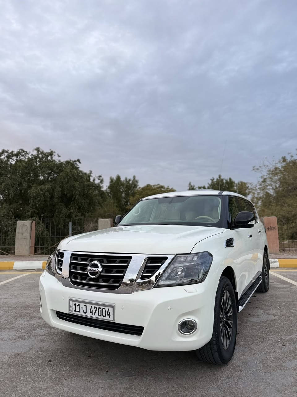 السلام عليكم                                                                              نيسان باترول 2011 خليجي SE
محرك 5.6 الصغير المرغوب
سياره بانزين عادي 
صندوك كهرباء
السياره سلايد روف 
رقم بغداد باسمي ورقمه حلو 
السياره كلش حلوه وما متعوبه 
السياره محرك جديد راديتر جديد 
كلج بنكه جديد منظومة بريك ودسكات جديده 
تخم تاير جديد 
منظومة زنون كلش حلوه 
هايدرولك كير جديد مبدل 
السياره مصبوغه عام 
بس مكفوله من الضربه والدعمه 
صور قبل ما تنصبغ موجوده 
السعر 195 وبيه مجال 
*********** 
***********
