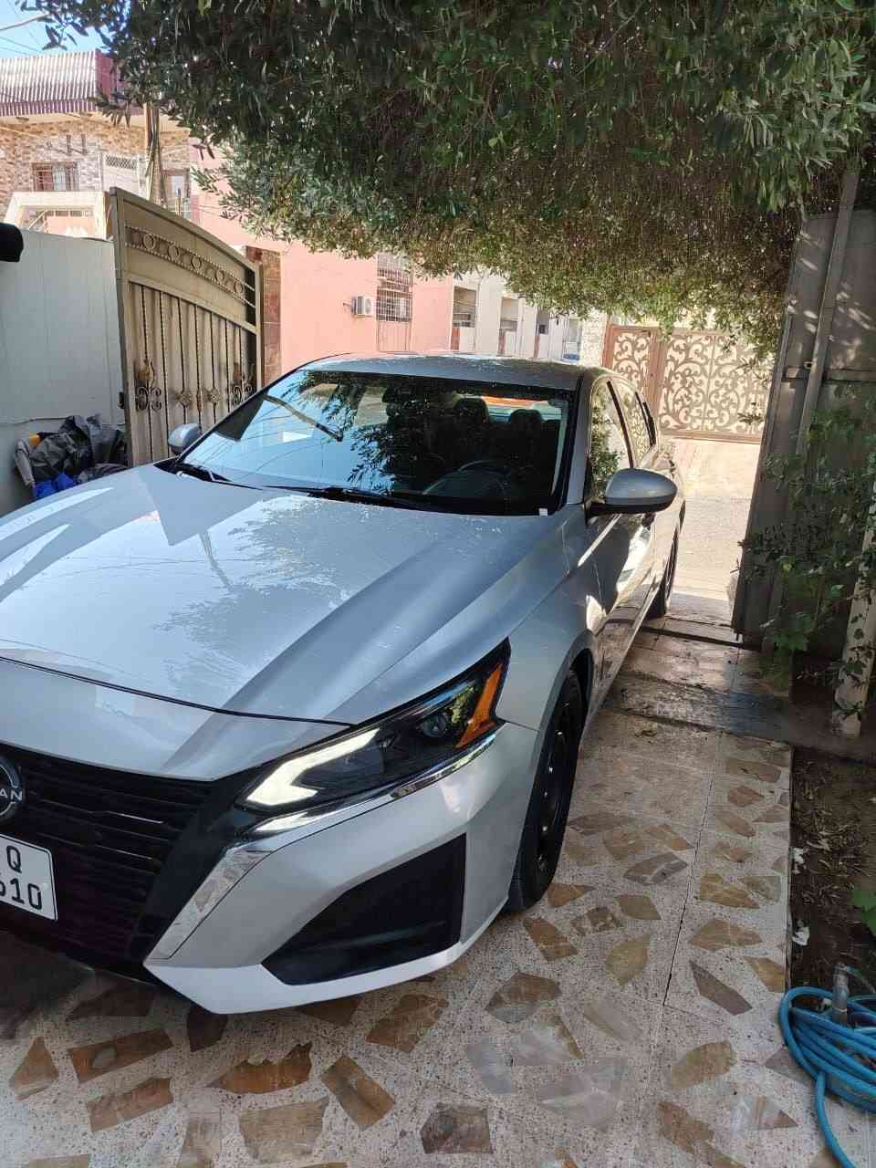 سلام عليكم التيما موديل ٢٠٢٣ s ماشي ٤٧ وارد أمريكي سيارة بدون ايرباك قطرة دواخل مابي بجم كبس صور حادث و رقم شاصي و سونار جديد موجود داخل صور سنوية جديدة وهزة جديد شرط تحويل سيارة نظيفة رادار كامير تشغيل عن بعد توقف ذاتي موصفتاتة معروفة سعر 159 بي مجال قليل شراي يخابر *********** مكاني كركوك
