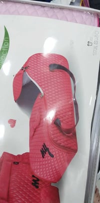 أغراض طفل • نضيفات • ٢ قطع