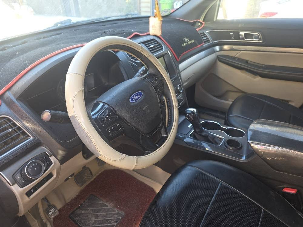 فورد اكسبلور XLT 2019  رقم بغداد، سعرها 153 مبدل بنيد فقط سنوية باسمي ماشية96000km نواقصها فريز تبريد فقط مكفولة كير ومحرك ودواخل كهربائيات كلوب الايرباك مشتغل وبيها تكحيلات.. مكانها حي العامل *********** بغداد, العراق
