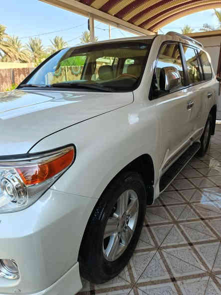 السلام عليكم
🔴لاندكروزر 2013 بريم اصل 

‏LAND CRUISER PRIME 2013🔴

🔴 السعر مذكور بالأسفل

🔴السيارة فول مواصفات 1/1

🔴 السيارة ماشيه 120,000 حقيقي

🔴 صدر امامي جديد والخلفي جديد 

🔴بصمة تشغيل 

🔴 بصمة ابواب وصندوگ يعني 5 بصمات

 🔴تشغيل عن بعد 

🔴مري شفط

 🔴مري قلاب

🔴 رادار أمامي

🔴 لايتات زينون

🔴 ٣ قطع تبريد

🔴 دوسات ليزري ازرق

 🔴 اشاير ترحيب 

🔴 الجام والبانوراما يغلق مع القفل

 🔴سلايد روف (بانوراما) 

 🔴كشنات جلد بيجي

🔴ايرباك 8

 🔴زراكات لايت 

🔴كشن كهرباء

🔴كامرة خلفية

 🔴حساسات امامية

 🔴حساسات خلفية 

 🔴ثلاجة

 🔴طفاية

🔴محرك V6

🔴فول تحكم ستيرن جهتين

🔴 رقم سليمانيه ــ مميز 63 65 
🔴سنويه لل 31 تريد وكاله تريد تحويل

🔴تخم تاير نضيف DUNLOP ياباني

🔴كير ومكينة  كله مكفول 

🔴السيارة مكفولة كفالة عامه

🔴 فقط بيه ٣ اماكن بارد اثر رصعة وحتى ما مبينات 

🔴 السعر 37,500 $ يعني375 ورقة وبيها مجال 

🔴 مكان،السياره،الديوانية 

🔴الرقم ***********
🔴الرقم ***********
