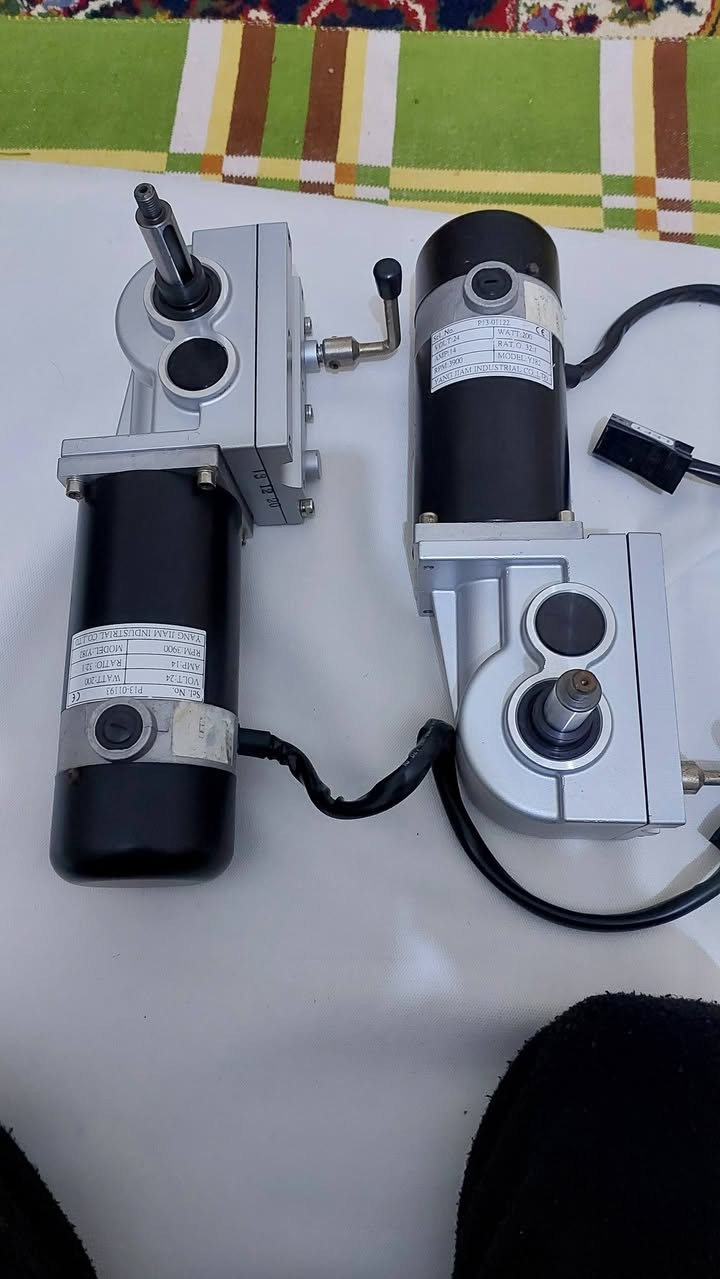 السلام عليكم
1)جوستك تركي أصلي باب أول مستعمل قليل جدآ أخو الجديد 
2)ماطورات تركية باب اول أصلية مستعملات قليل بعدهن جدد.
(يوجد توصيل كافة المحافظات )لمزيد من التفاصيل الأتصال بالرقم *********** واتساب أو مراسله الصفحة
