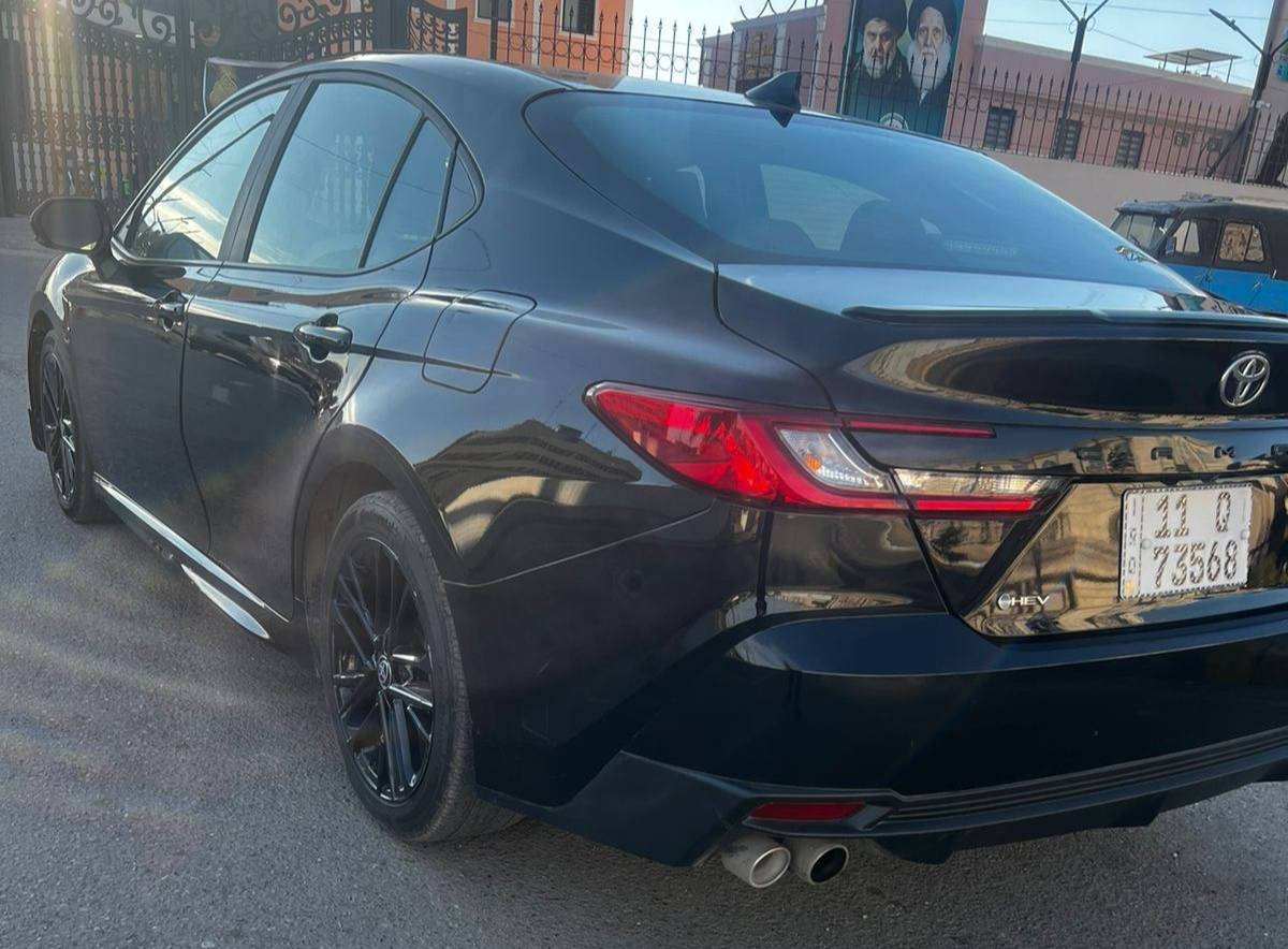 تويوتا كامري SE – موديل 2025
اللون: أسود (Black Edition)
عداد المسافة: 39 ميل
المحرك: 2.5 لتر – 4 سلندر هايبرد
المواصفات:
فول مواصفات عدا الفتحة
• نظام مراقبة انتباه السائق DMS
• داخل ليد بلادي
• كير إلكتروني
• شاشة كبيرة لمس
• شحن وايرلس
• أبواب بصمة
• بصمة تشغيل
• تشغيل عن بعد Remote Start
• هاند بريك بصمة
• Auto Hold
• Auto Start
• Auto Stop
• رادار أمامي (تحديد مسار)
• رادار جانبي (نقاط عمياء)
• رادار خلفي (تحذير اصطدام)
• حساسات جانبية
• أنظمة القيادة: ECO – NORMAL – SPORT
• مانع انزلاق + ABS
• فول تحكم ستيرن
• تبريد لمس
• تبريد مركزي
• لايتات أمامية LED عدسة زينون
• بك لايتات LED
• ويل كروم قياس 19 أسود رياضي
الحادث:
ناشر صور الحادث والتعمير
السيارة صار بيها فقط:
– صبغ ربع البنيد
– الجاملغ الأمامي (السكن)
المكان: بغداد – شارع فلسطين قرب الجامعة المستنصرية

أرقام الاتصال في نهاية الإعلان كما طلبت:
***********
***********
