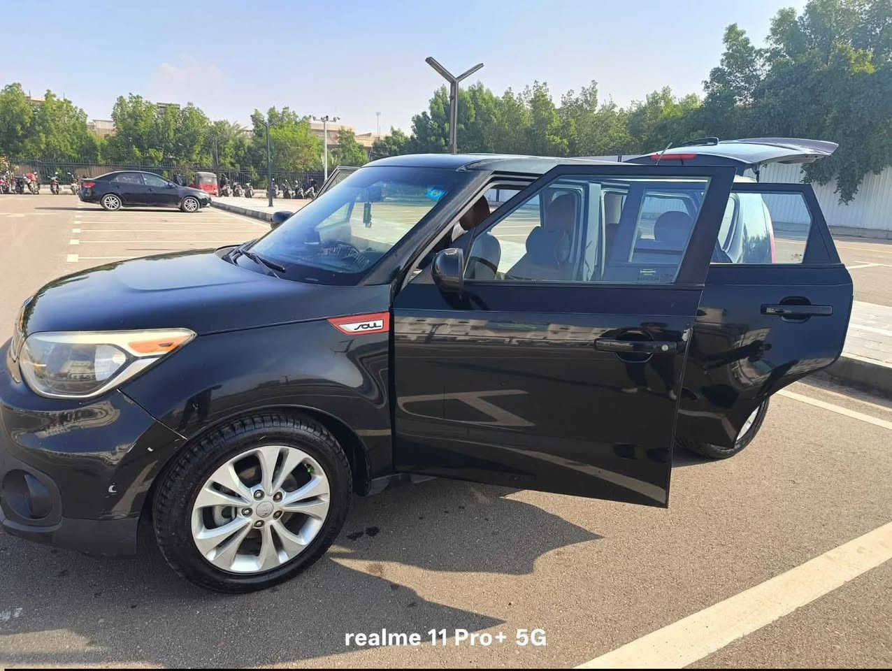 من رخصة الادمن المحترم
كيا سول (2016)🖤🔥
⚙️ كير ومحرك وتبريد مكفولات

🔧 محرك 2000 الجبير المرغوب
✨ السيارة نظيفة
🚗 حادثها فَقد في أمريكا (مرفق بالصور) فقط جاملغ وشوية من باب اليمين
🎨 اللون أسود
🔌 مكفولة من ناحية الكهربائيات

📝 السيارة باسمي تحويل ثاني يوم
🔢 رقم بغداد دولي

📮 السـعـر  100 وبيها مجال 

مكان تواجد السيارة: بغداد 
رقم: ***********
