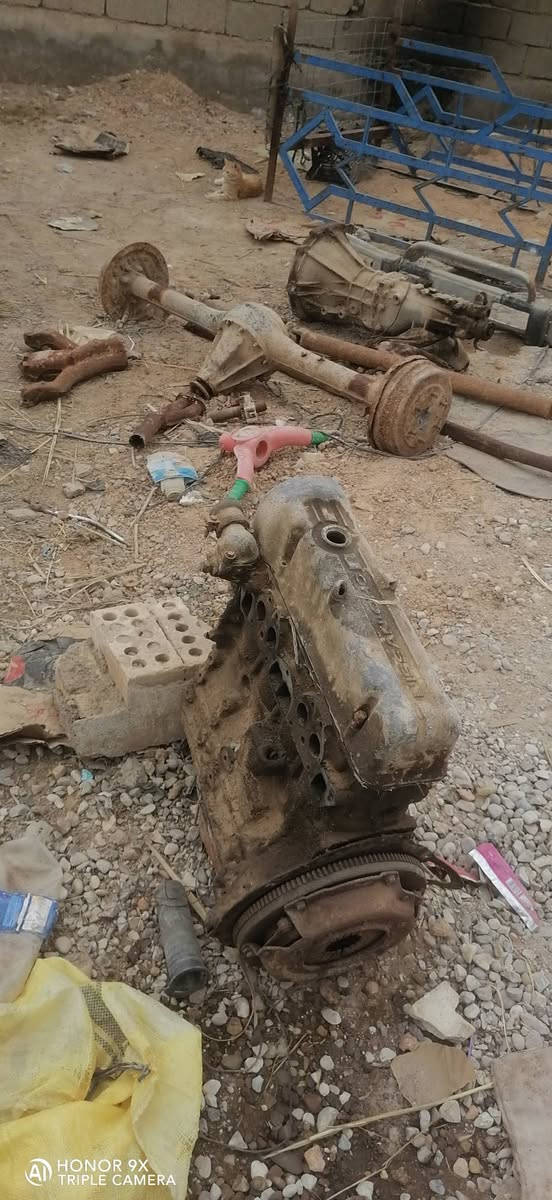 السلام عليكم غراض نيسان اصلي كير ومكينه قبل شغالات بس انتركن وفصخت السياره ابيع هل موجود اكسل ورك صالنصن كامله كاردن ٤اوياله مروحه دركه مال استيرن  دعاميه وبنيد نضيف  #اسعار مناسبه مكاني واسط كوتت
***********
***********
