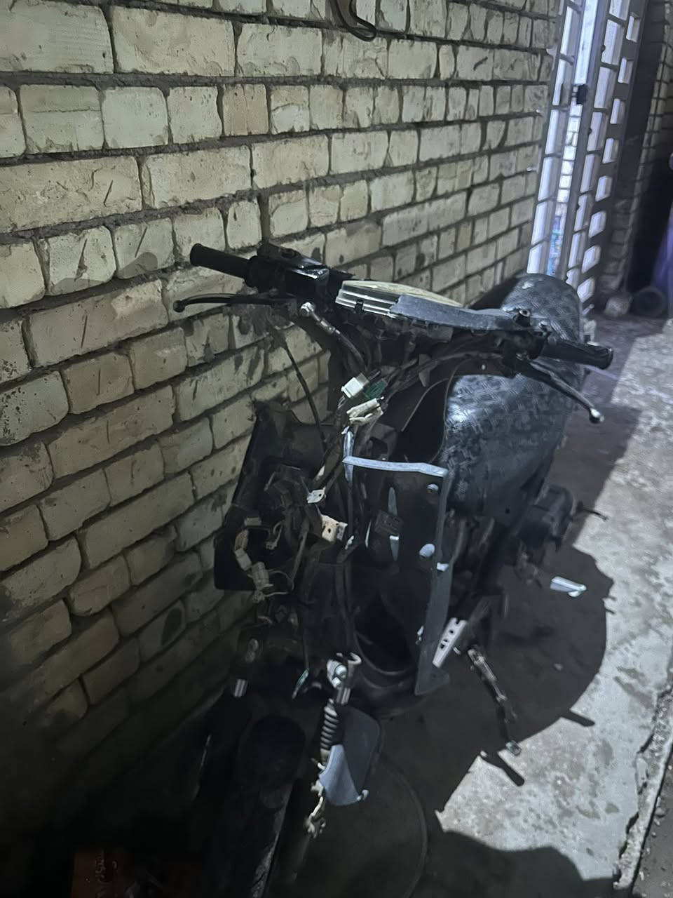 ماكس اف اس شغاله نقصها كفرات وسوادات وباتري كهربائياتها كامله جيب وشد مكينه حلوه لا نضوح ولا تبخير معدل شرط 120 مكينتها كلش حلوه 

مكاني المشتل شارع المطبك

سعر 150 وبيها مجال شي بسيط

***********
