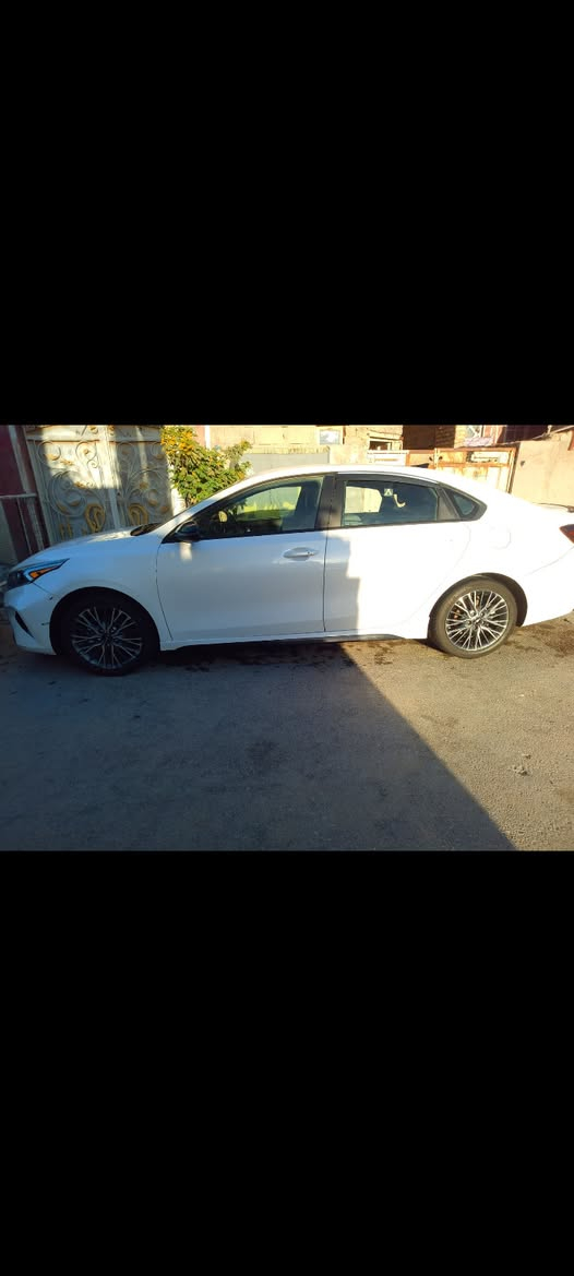 كيه فورتي موديل ٢٤لبيع لسعر١٣٠قفل لعنوان بغداد رقمي *********** مااراوس بيع فقط
