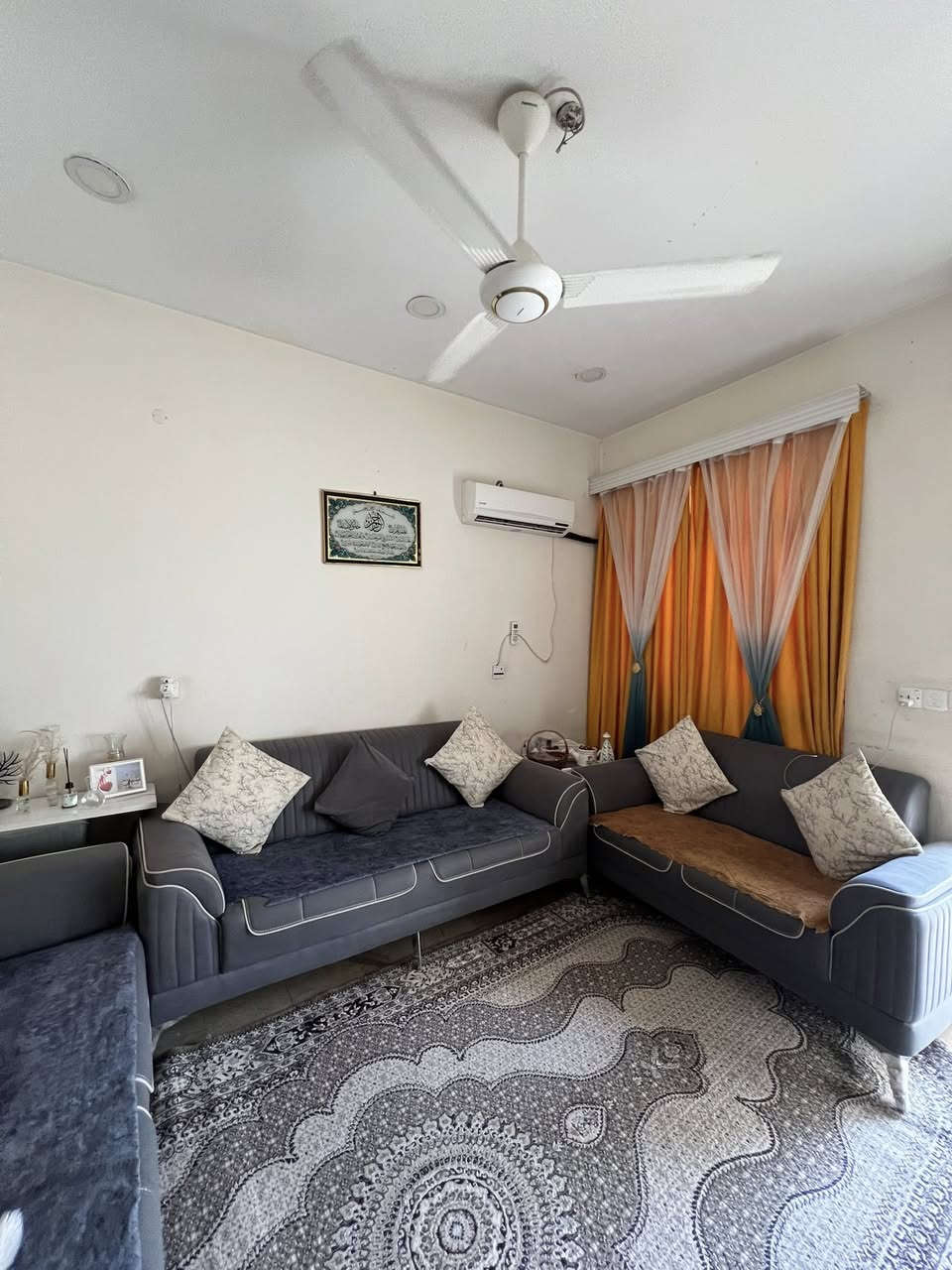 تخم ٨ مقاعد جديد ضمان ٥ سنوات  ب ٩٠٠ حي جهاد


**إذا كنت صاحب هذا الإعلان وتريد حذفه لأي سبب، رجاءا أرسل رسالة إلى الدعم الفني**