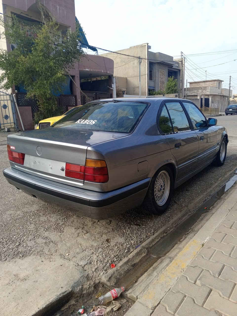 بي ام دبليو موديل1991حجم 525 كير عادي  اصل سيارة بدون حادث مجرد صبغ جمالية سيارة فول  سيارة مكفوله من كص و رقم كركوك و شرط تحويل سعر سيارة 54 بي مجال بسيط للطيبين مكان كركوككك
***********☎️للبيع او مراوس
