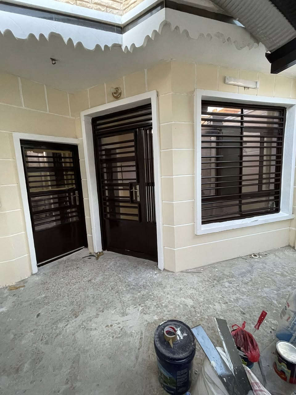 يا الله سلام عليكم ورحمة وبركاته مشتمل  100متر طابو طرف  البيت جديد يحتوي على غرفتين نوم 
ومدخلين خدمات 2 غرفة 2البيت حلو مثل ماتشوفون عنوان البيت 🏠 في  قرب مدرست يوم العظيم  بشارع ابو حسين المضمد 
العنوان دوره بغداد ابو دشير 
السعر الاتصال *********** أبو مقتدى 
ابو حسين ***********
