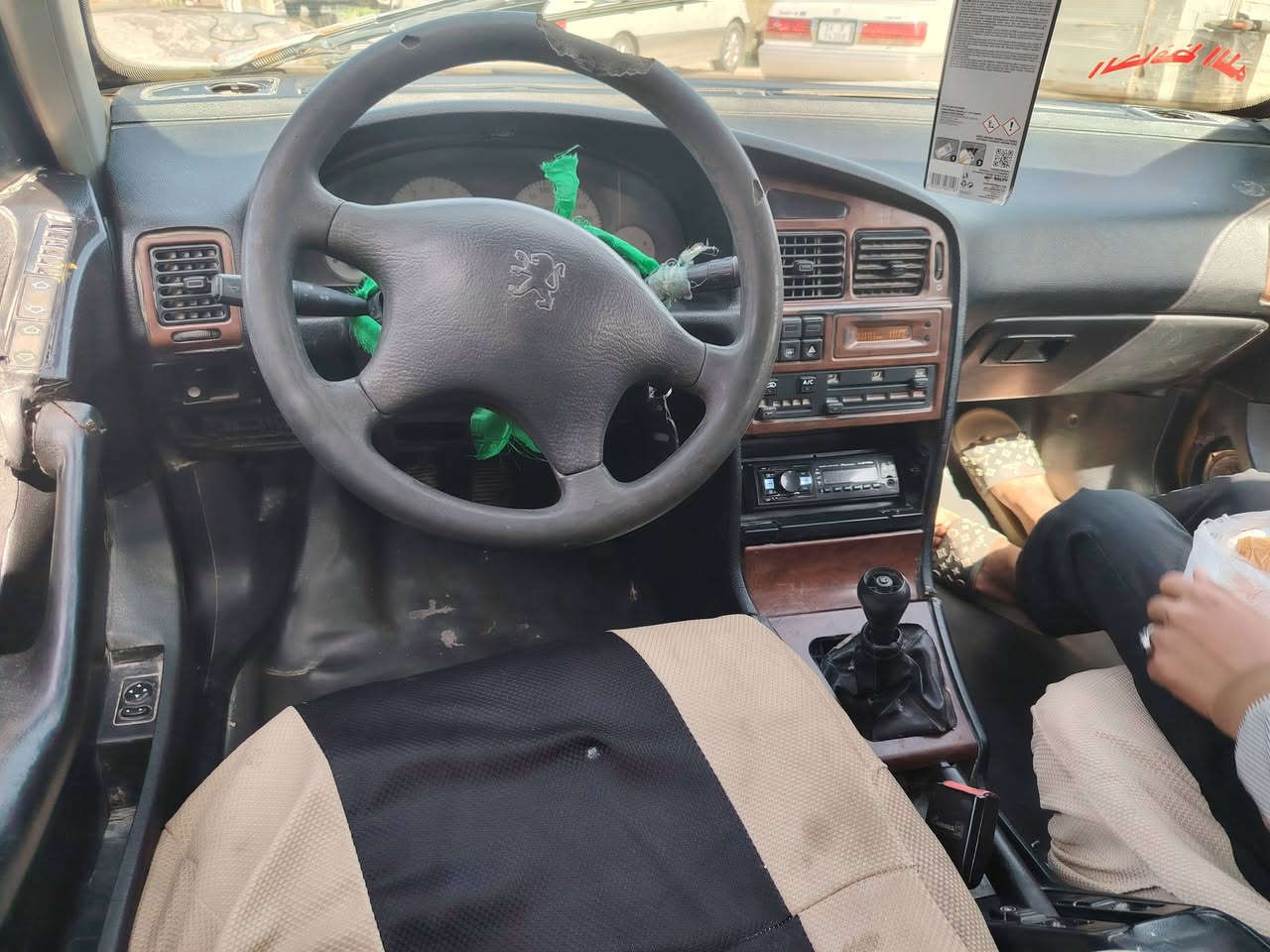 سلام عليكم للبيع بيجوبارص مديل 12رقم قادسيه سنويه لل27مكينه وكير جدد تخم تاير حداديه جديده كهربايات شغاله السعر 17مكاني نجف مناذره ***********
