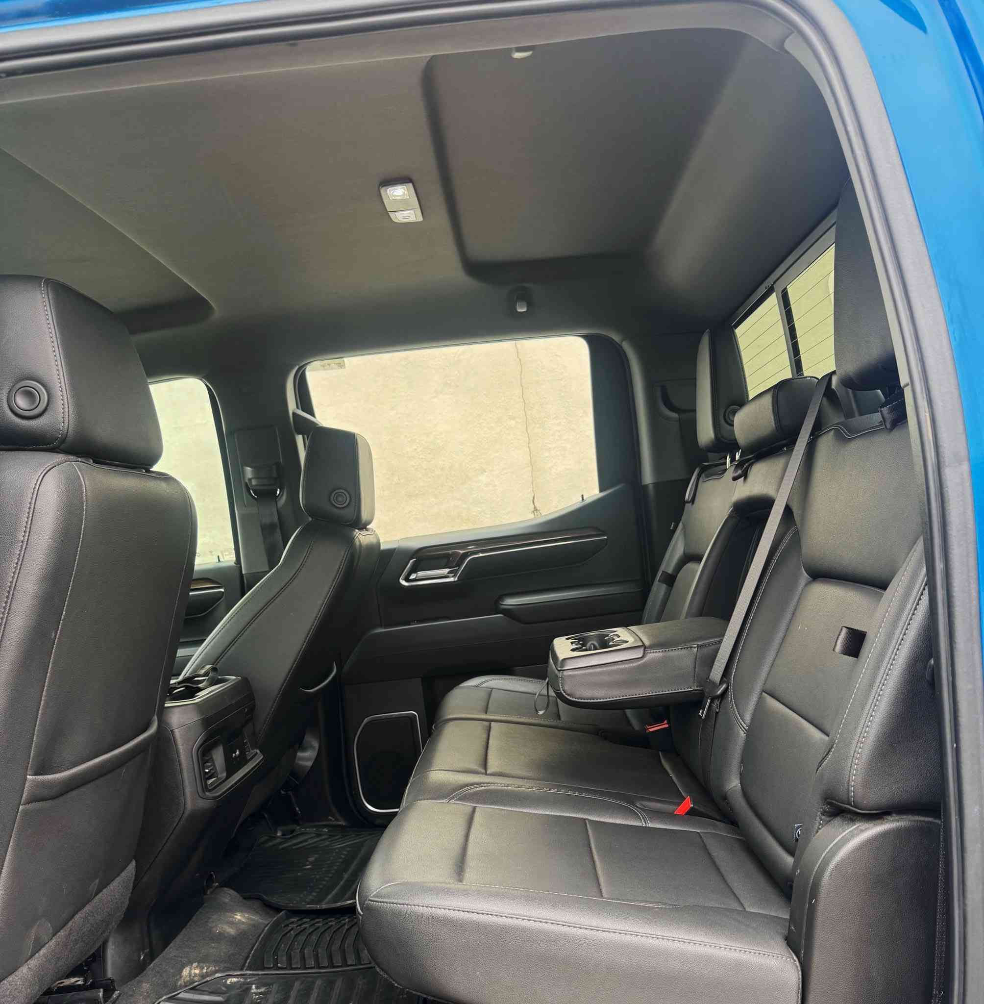 السلام عليكم من رخصة الادمن المحترم والاعضاء الكرام
سلفرادو 2024 مواصفات Z71  اصل السياره بمعنى الكلمة جديدة جدا جدا ماشيه فقط ((( 18 ))) الف يعني اخت الصفر  محرك 5300 ال 8 سلندر المرغوب طبعا فور ويل 4X4 

دشبول تاهو 

باب طويل بودي قصير المرغوب 

سياره مميزة جدا جدا 

موقع اربيل  رقم هزه فحص كله جديد مباشرة تحويل .. 

بجم كبس برغي ممفتوح ضرره جانبي 

قطعتين وشويه صبغ فقطططط

تفاصيل …

لون ازرق بحري مميز جدا جدا  

شاشات الكتروني كير طرح المرغوب

كير بالستيرن ايضا رياضي  

كشن كهرباء 

كامرات عدد 5  دواره 

شاشات الكتروني كثير من الاوبشنات 

كشنات تدفئة وتبريد وستيرن تدفئة 

رادار امامي 

نقاط عمياء جوانب

شاحن واير ليس 

شغال عن بعد بصمات ابواب وتشغيل 

مرفعة امامي ترفيع ٢ ونص انج 

الاضافات ..

دوسات بلاد .. قبغ بودي  .. ويل كب وتاير جبلي ٢٠ امريكي اصل مميز جدا جدا 

ويل مميز ايضا 

صبغ فقط جاملغ خلفي باب بدون شاصي كفالة عامة باقي السياره

ايرباك فقط برده 

السياره من كل النواحي جديدة جدا من التفاصيل 

يعني جاهزه ماتحتاج اي مصاريف 

صور امريكا مرفقة بالمنشور فقط هذه ضرره واضح بجم كبس كلبس مامفتوح بيها 

السعر … 368   ورقه مجال بسيط جدا للشراي واتشرف بالجميع 

مكان اربيل متوفر واتساب عل نفس الرقم فديو كامل التفاصيل 

***********
