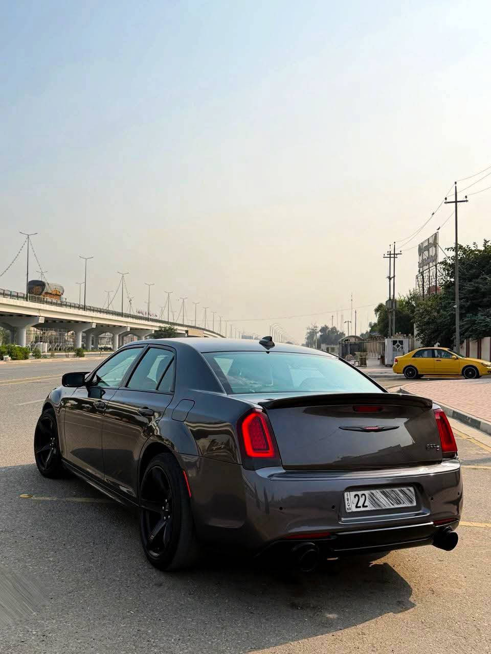 اوباما 300S الموديل: 2021
الفئة: S تو ويل
المحرك: V8 سعة 5700
الوارد: امريكي 
الحالة: كلين تايتل فقط سرقه الدعاميه الاماميه و الخلفيه بدون ايرباك بدون صبغ بدون تبديل كل الايرباكات سليمه
البنيد محدثه للجماليه الاصلي موجود اذا تريده شخط مابي
الباقي كله مكفول 
كير و محرك كفاله 
الممشى: 66 ألف ميل حقيقي بشرط
رقم السيارة: اربيل و السنويه بأسمي تحويل مباشر
المواصفات:
1- فئة S فول مواصفات بدون فتحه
2- بصمة تشغيل
3- برده خلفيه اوتو
4- شفتات ستيرن
5- نظام سبورت
6- كشنات جلد احمر أصل S
7- كشنات كهرباء و خزن
8- كشنات تدفئة و تبريد
9- تدفئة ستيرن
10- مثبت سرعة
11- كاميرا خلفية
12- مرايا جانبية هيتر
13- حساسات اماميه و خلفيه 
14- دخول ذكي (بصمة)
15-ويل قياس 20 نجمه خسفه قوية
16- سقف رولز متغير الالوان
17- مري قلاب اوتو
وباقي مواصفات فئة S المعروفة
السياره كلش نظيفه و كلش معتني بيها و الصور كدامك تجي تشوفها بعينك و تحكم

السياره ستوك مبقيها على وضع الشركه بدون اي برمجه و بدون اي شي حتى حجر البيئه موجود
مكان السياره كربلاء
سعرها $285 وبيها مجال للشراي اتصل وتدلل:
***********
