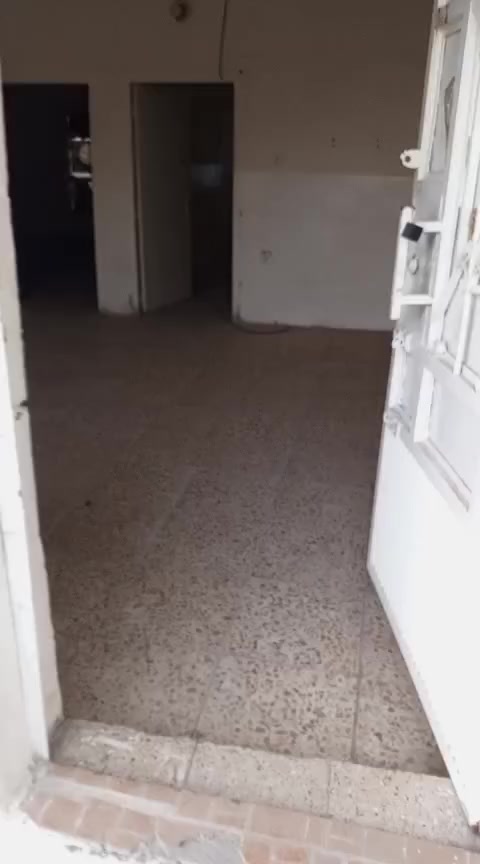 شقه ط٣
غرفتين كبيره
وصاله كبيره
الاستفسار ***********
في الدلفيه
