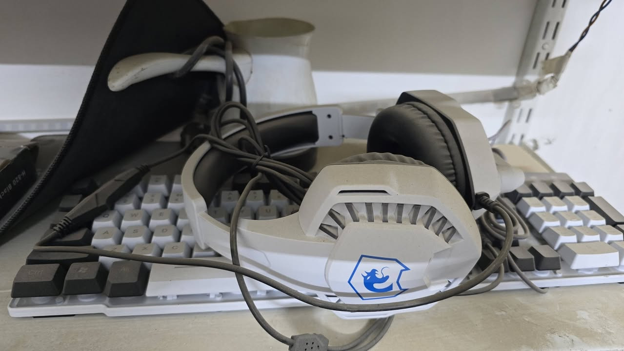 كيبورد مع ماوس وسماعات ب ٢٥ مع التوصيل


**إذا كنت صاحب هذا الإعلان وتريد حذفه لأي سبب، رجاءا أرسل رسالة إلى الدعم الفني**