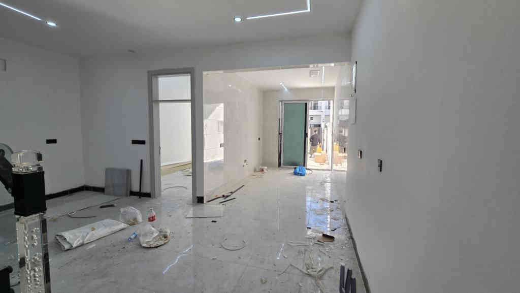 اعلان بيت ١٦٠ متر طابو صرف للبيع 
طابقين بناء جديد فول مغربي ٤ غرف نوم 
العنوان كركوك حي العسكري قرب جامع بهاء الدين 
السعر ١٦٠ مليون وبيه مجال
للاستفسار الاتصال على الرقم ***********
توجد خدمة واتساب وفايبر على هذا الرقم 
او الرقم الثاني ***********
لمعرفة المزيد من العروض تابع صفحتنا على الفيس بوك سجاد للعقار ونستقبل جميع عروض بيع وشراء العقارات كركوك, العراق
