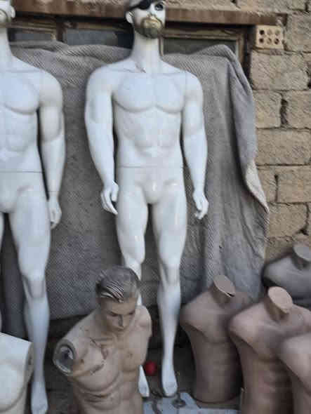 ملكانات ابيعهن كلهن مال تعزيله ب١٥٠ الف ١٢ قطعة 
عنوان ديالى الخالص 
***********
الشراي يتصل لو يراسلني واتساب
